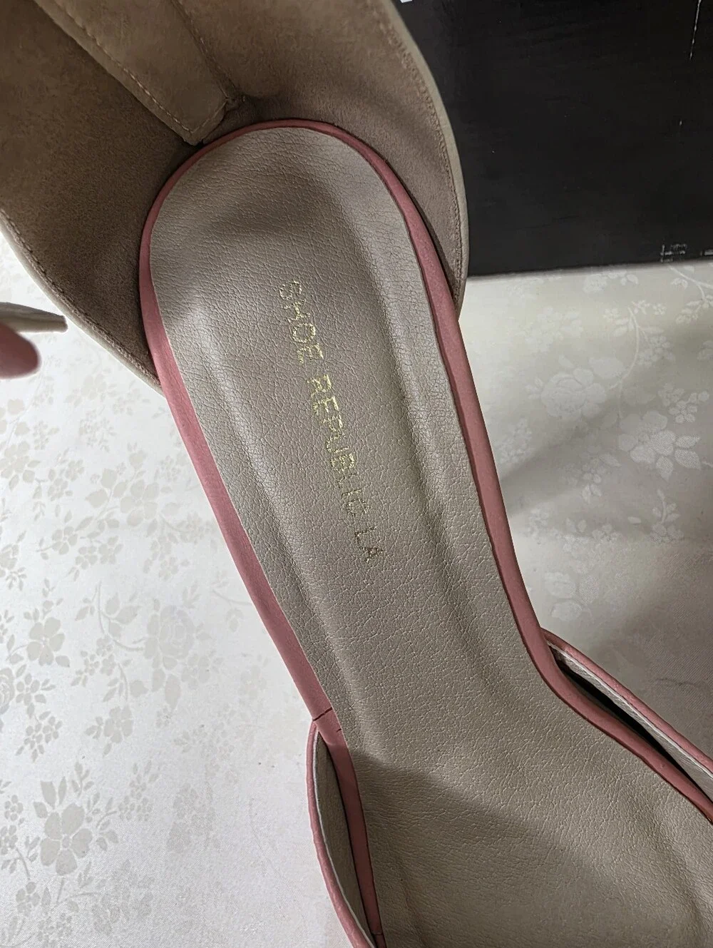 Shoe Republic LA Reeves Pink Platform Heels Ankle Strap Pumps Size 7.5